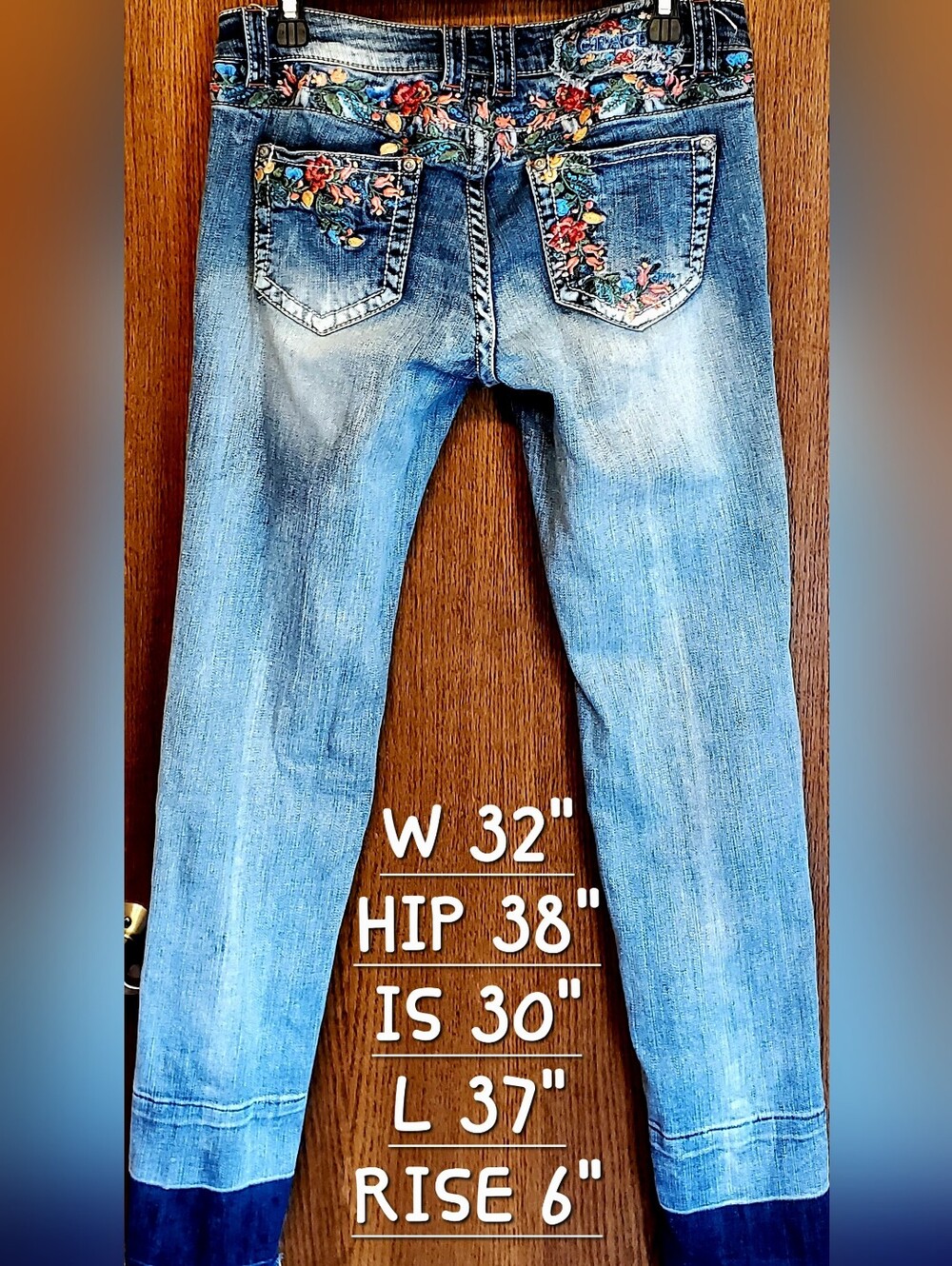 Grace in LA Light Blue Skinny Jeans with Floral Embroidery Sz 28 - Picture 4 of 11